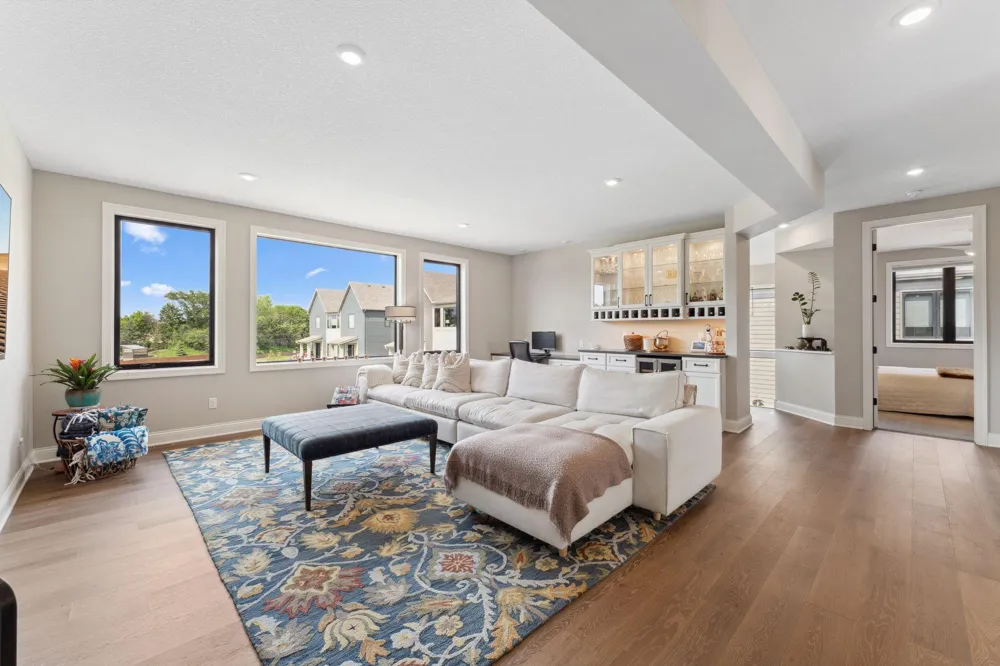4855 Linden Cove Lane Savage, MN 55378