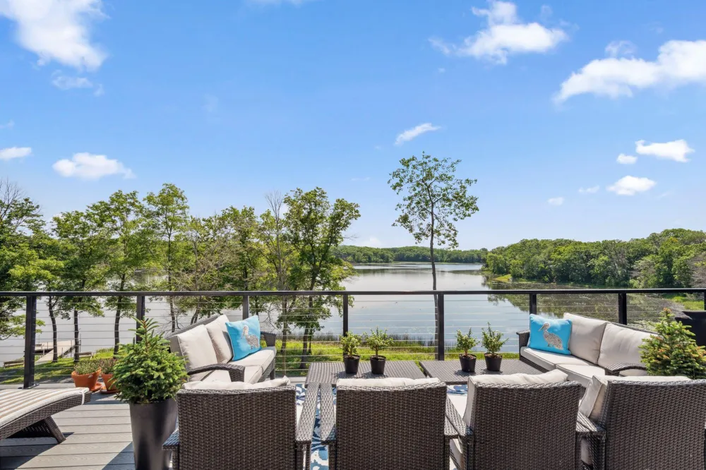 4855 Linden Cove Lane Savage, MN 55378