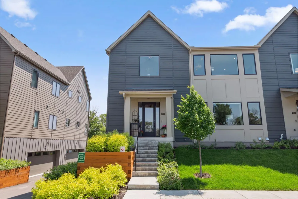 4855 Linden Cove Lane Savage, MN 55378