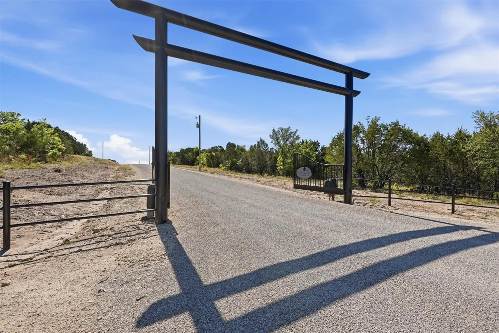 11023 Paradise Boulevard Bluff Dale, TX 76433