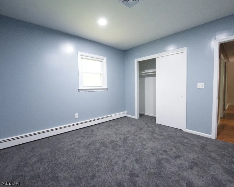 4 Rainbow Trl Vernon, NJ 07422