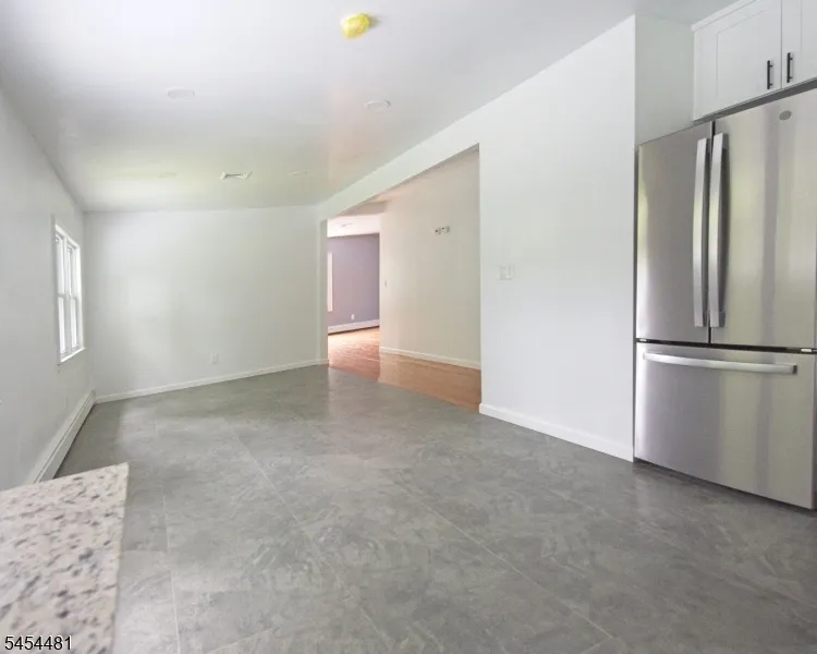 4 Rainbow Trl Vernon, NJ 07422