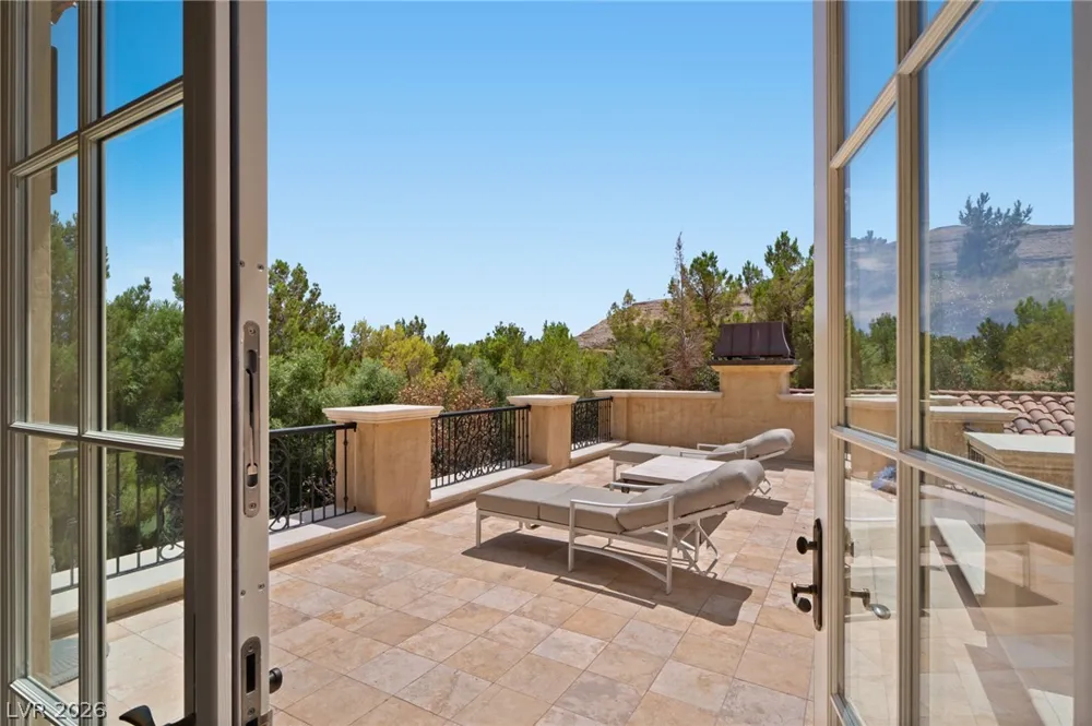 30 Augusta Canyon Way Las Vegas, NV 89141