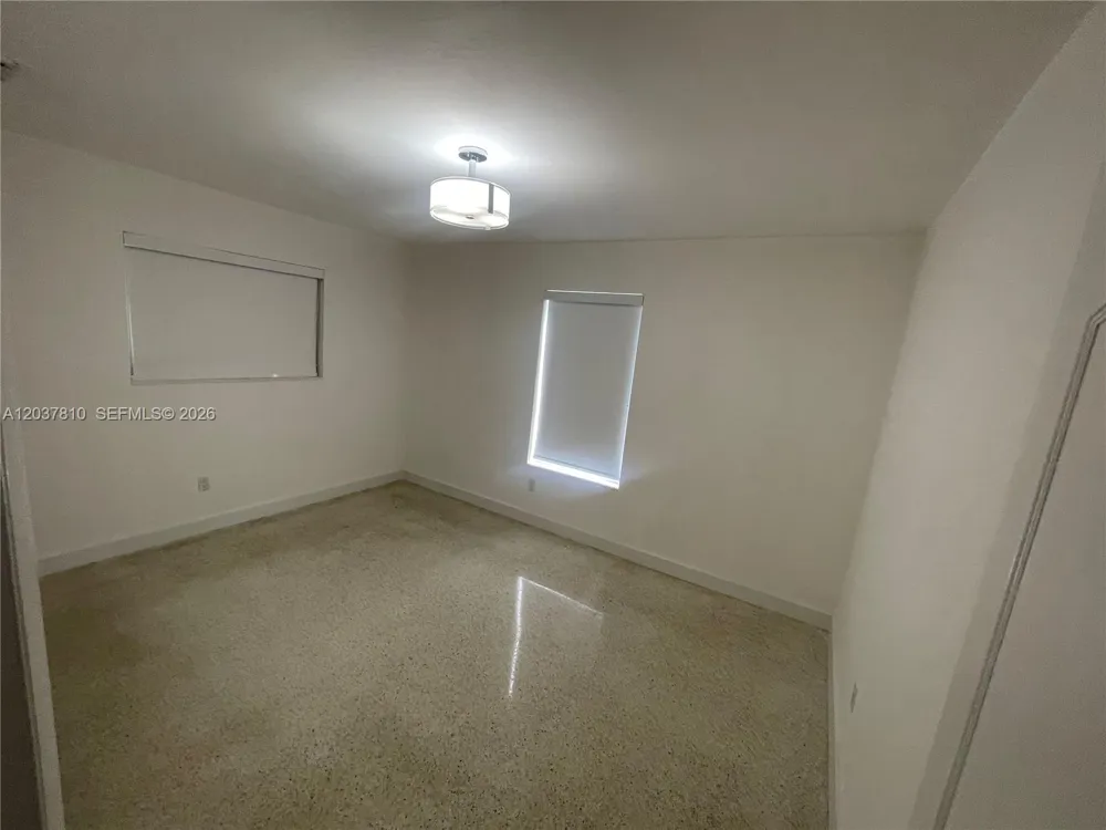 7361 SW 117th Ter Pinecrest, FL 33156