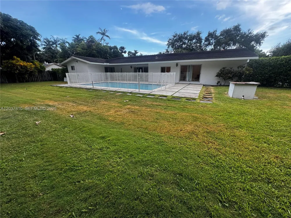 7361 SW 117th Ter Pinecrest, FL 33156