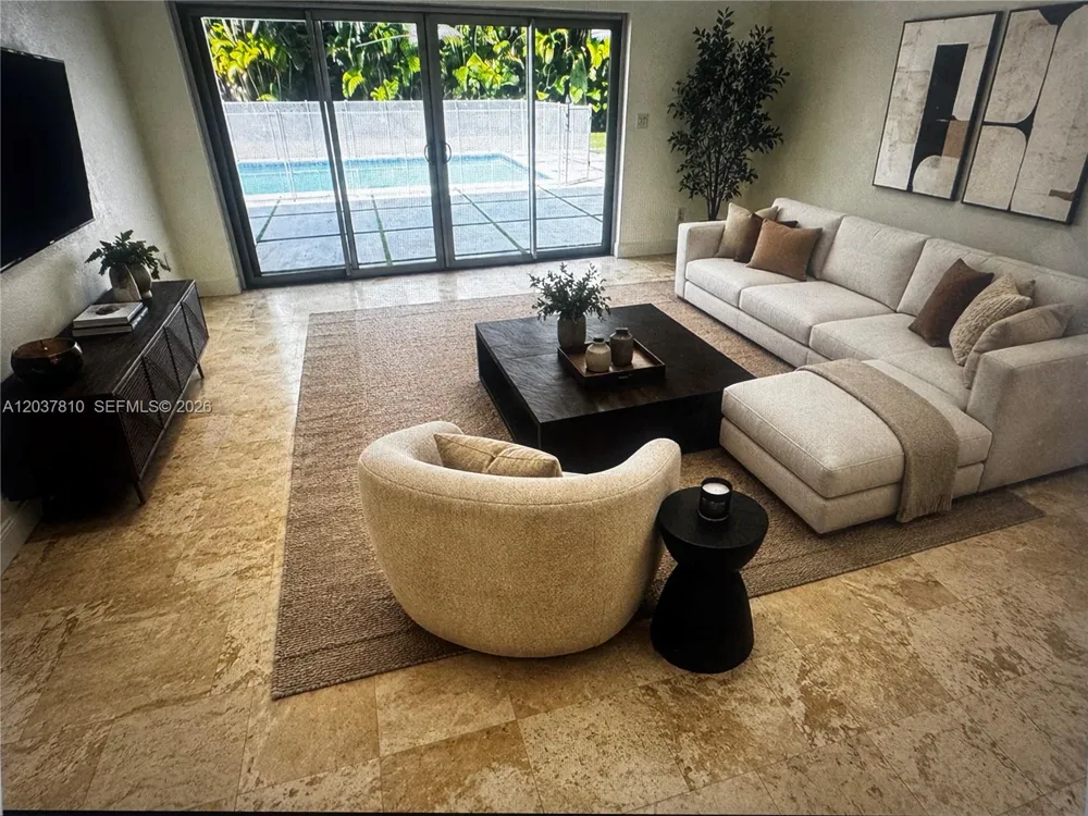 7361 SW 117th Ter Pinecrest, FL 33156