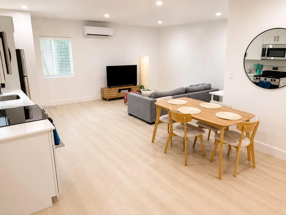 1800 NE 154th St North Miami Beach, FL 33162