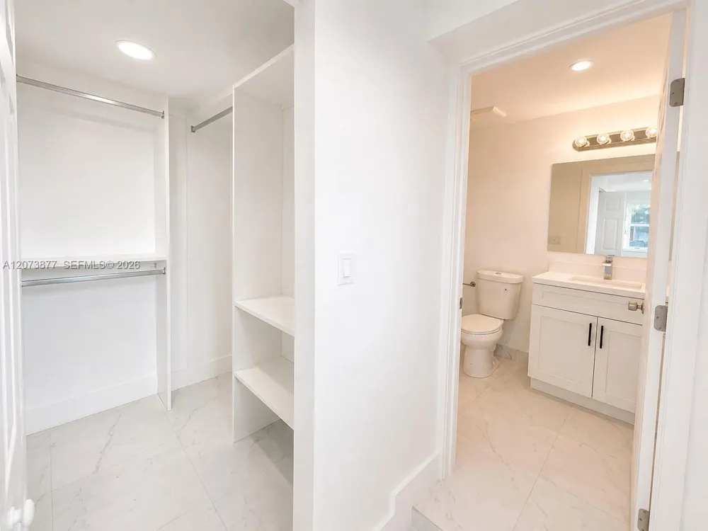 1800 NE 154th St North Miami Beach, FL 33162