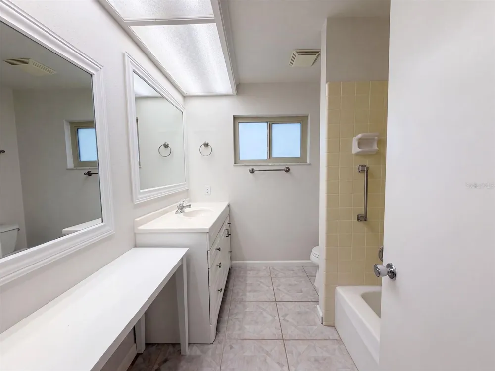 1818 DANBURY DRIVE Sun City Center, FL 33573