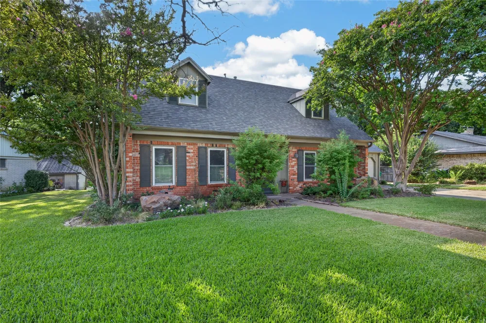 2710 Devonshire Drive Sherman, TX 75092