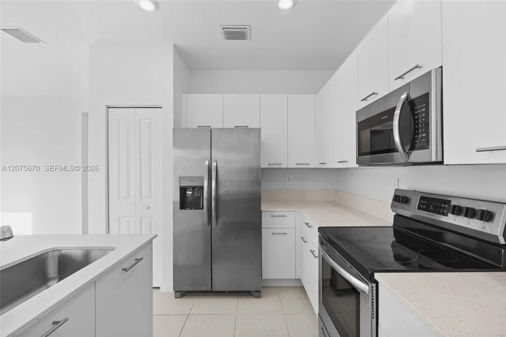 12428 NW 23rd Ct Miami, FL 33167