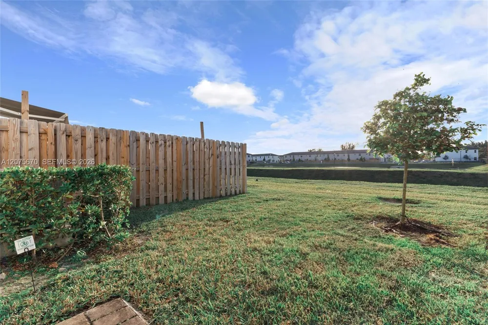 12428 NW 23rd Ct Miami, FL 33167