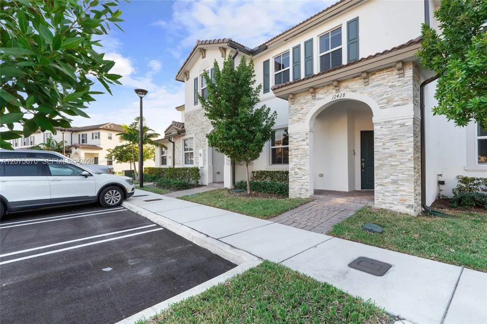 12428 NW 23rd Ct Miami, FL 33167