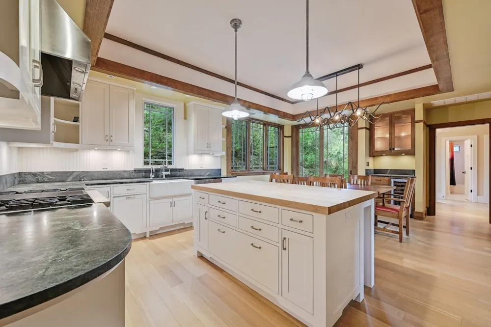 307 Laurel Valley Road West Lake Hills, TX 78746
