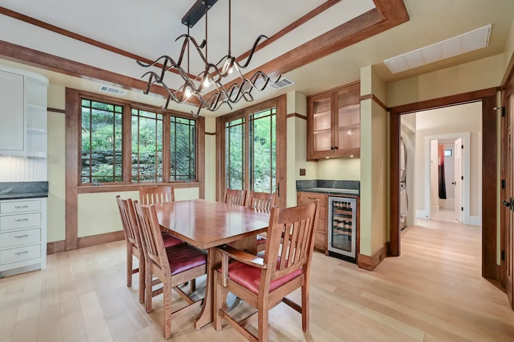 307 Laurel Valley Road West Lake Hills, TX 78746