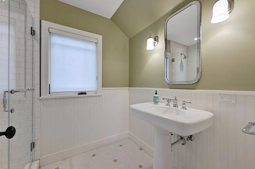 307 Laurel Valley Road West Lake Hills, TX 78746