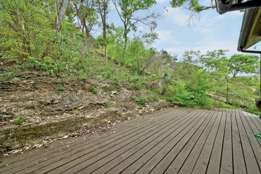 307 Laurel Valley Road West Lake Hills, TX 78746