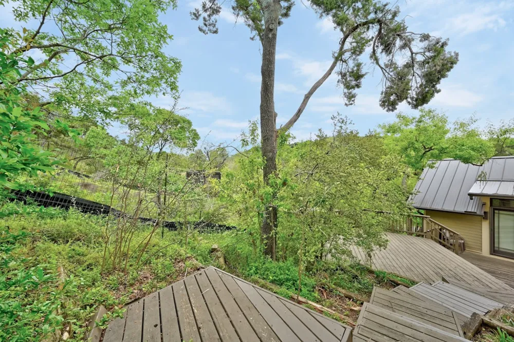 307 Laurel Valley Road West Lake Hills, TX 78746