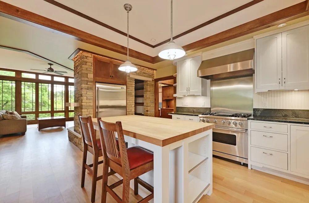 307 Laurel Valley Road West Lake Hills, TX 78746