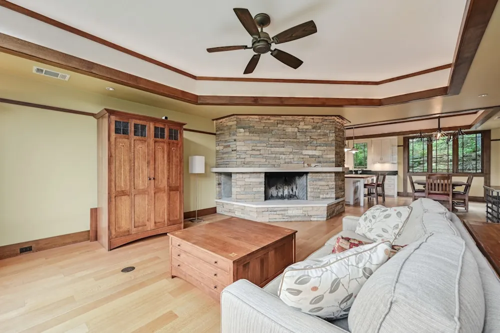 307 Laurel Valley Road West Lake Hills, TX 78746