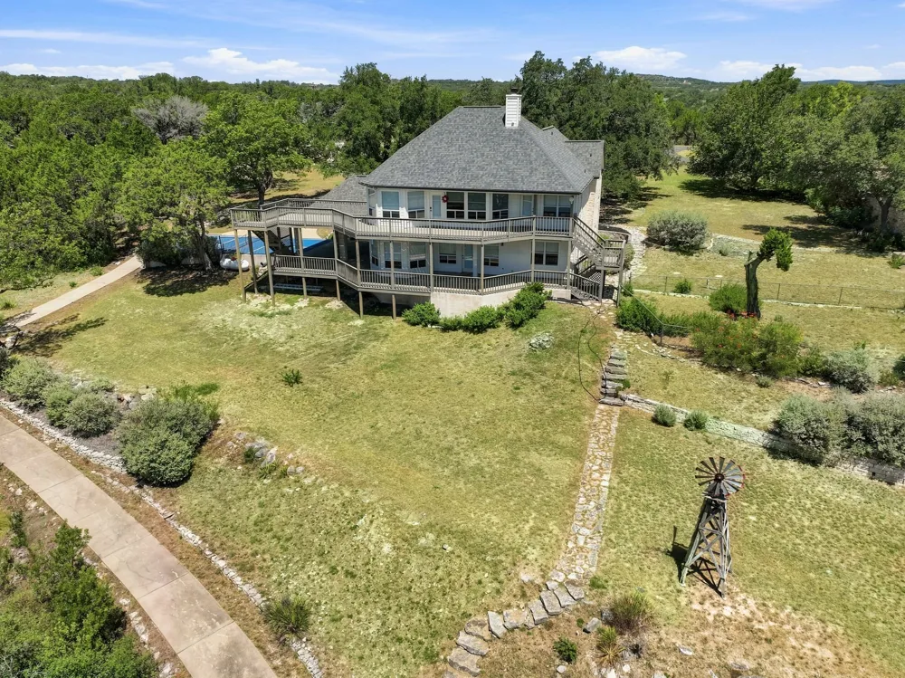 18113 Travis Drive Lago Vista, TX 78645