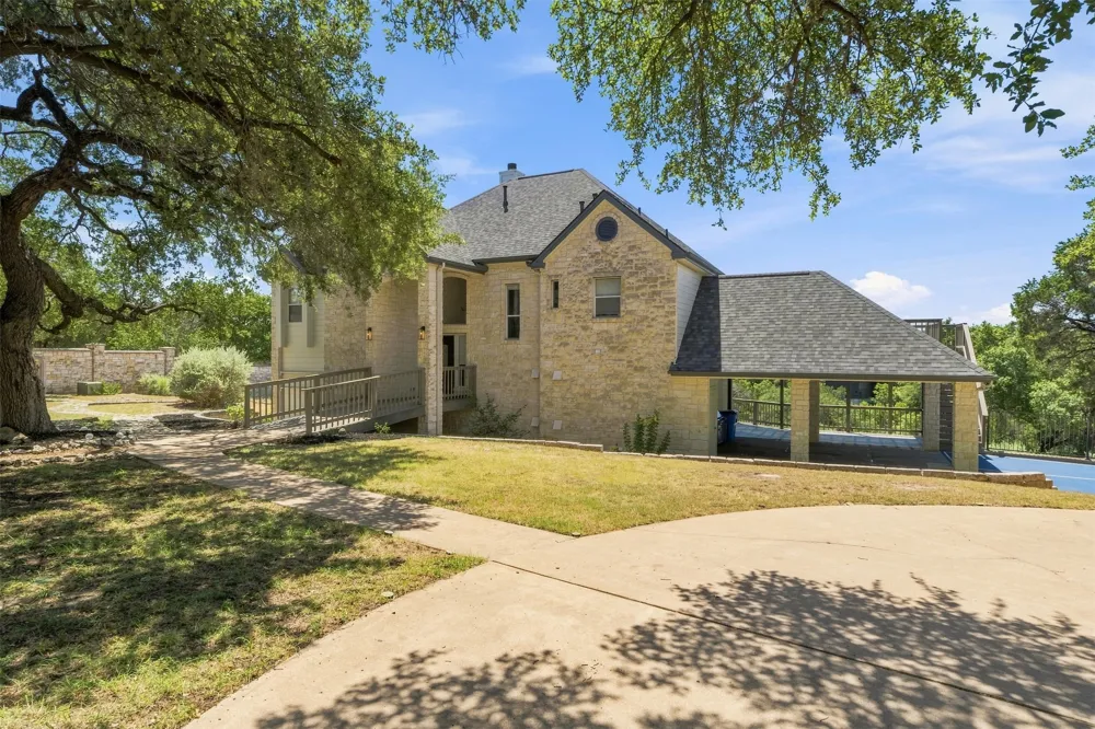 18113 Travis Drive Lago Vista, TX 78645