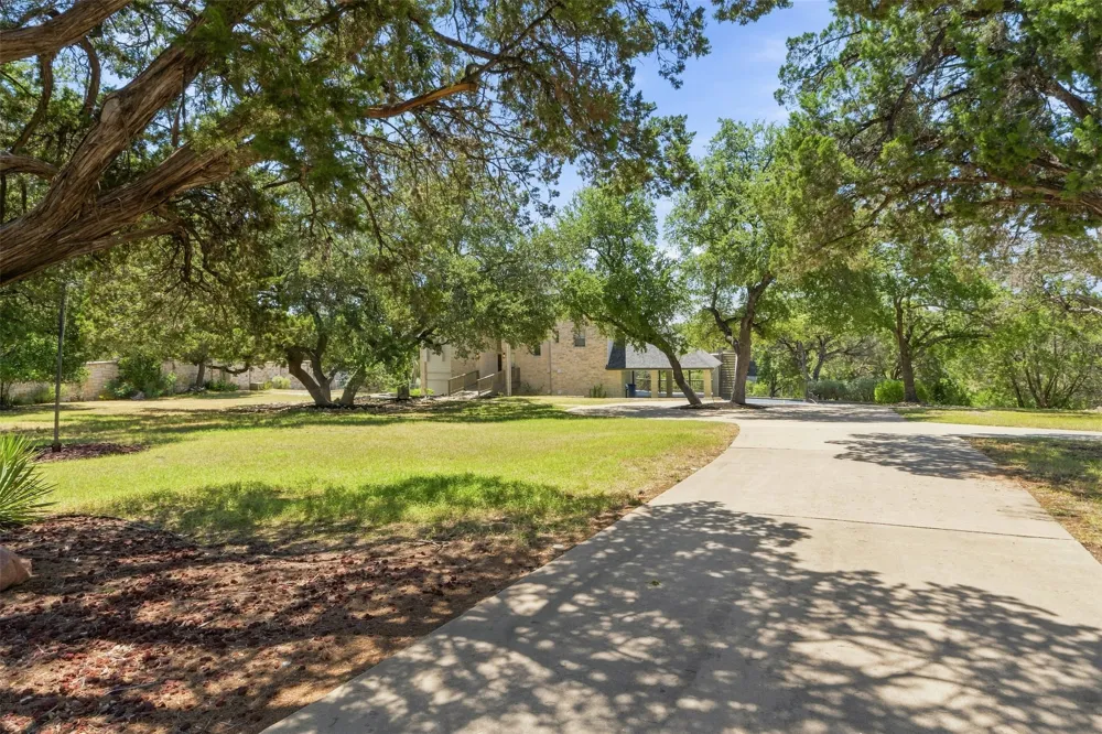 18113 Travis Drive Lago Vista, TX 78645