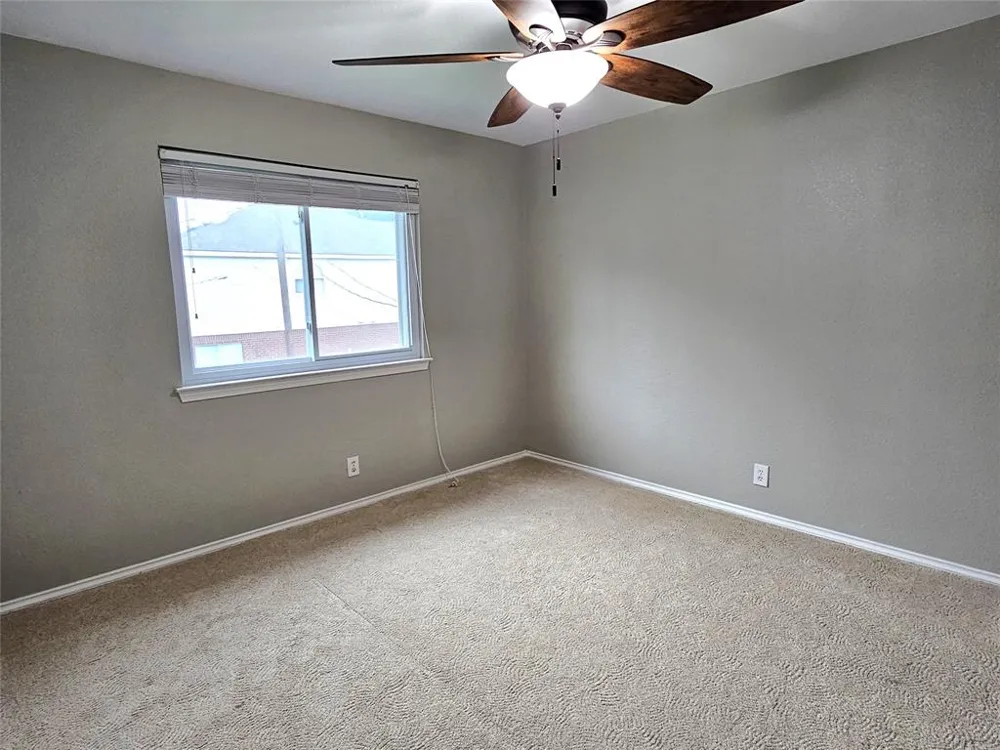 1913 Stratford Drive Round Rock, TX 78664