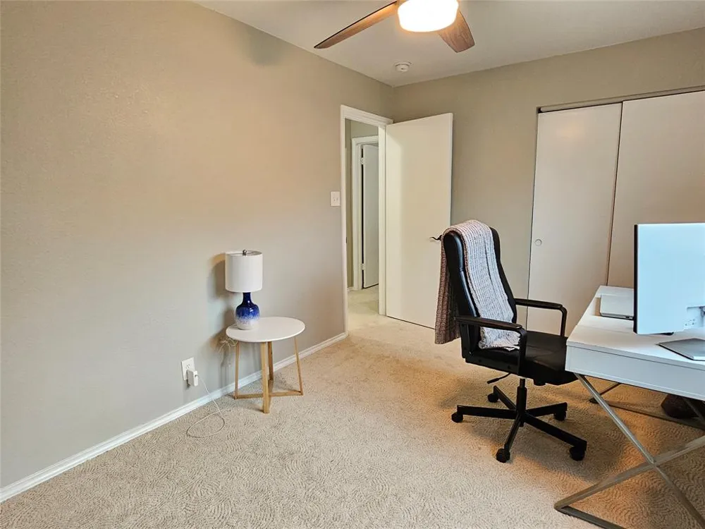 1913 Stratford Drive Round Rock, TX 78664
