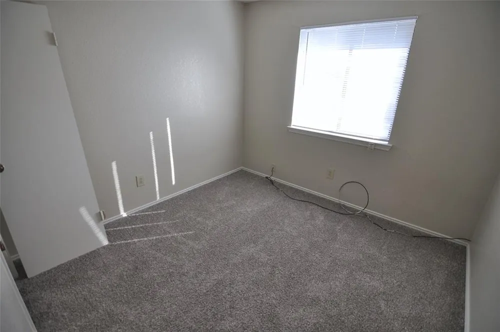 400 Rawhide Loop #406 Round Rock, TX 78681