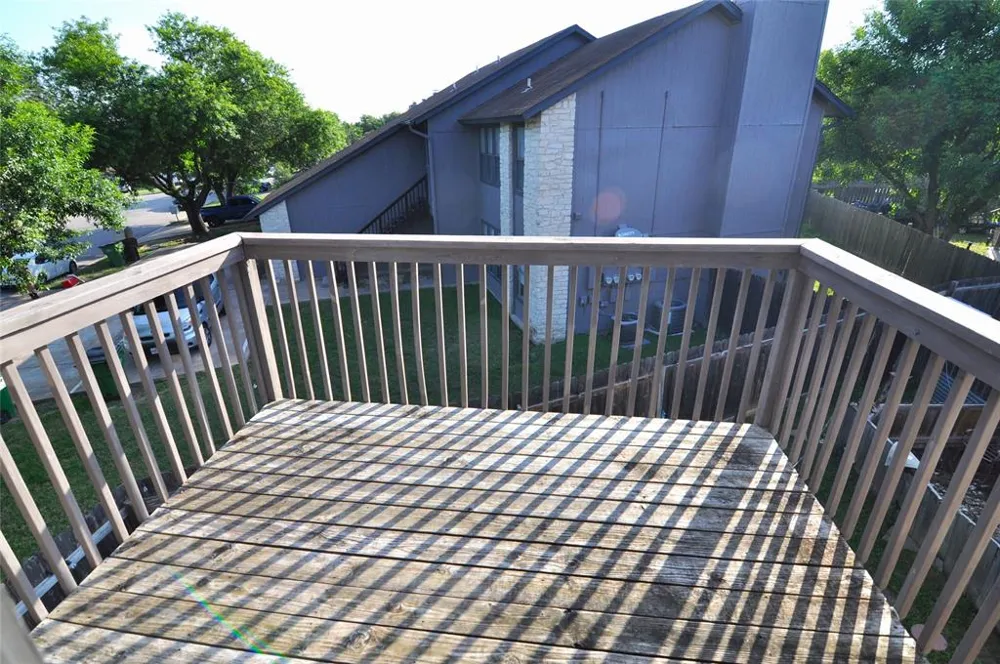 400 Rawhide Loop #406 Round Rock, TX 78681