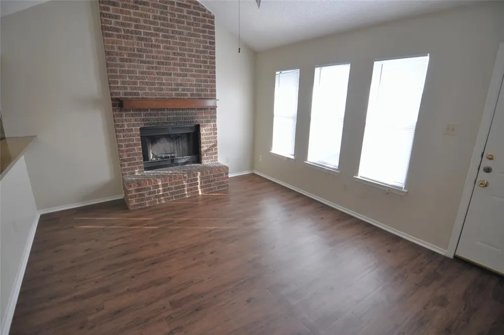 400 Rawhide Loop #406 Round Rock, TX 78681