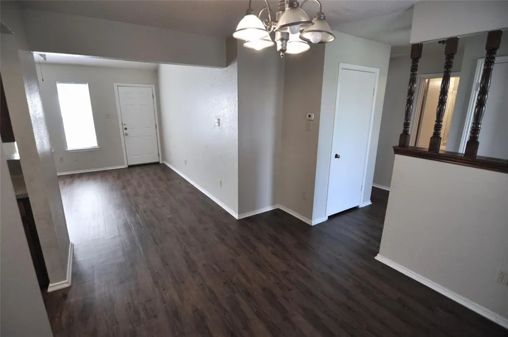 400 Rawhide Loop #406 Round Rock, TX 78681