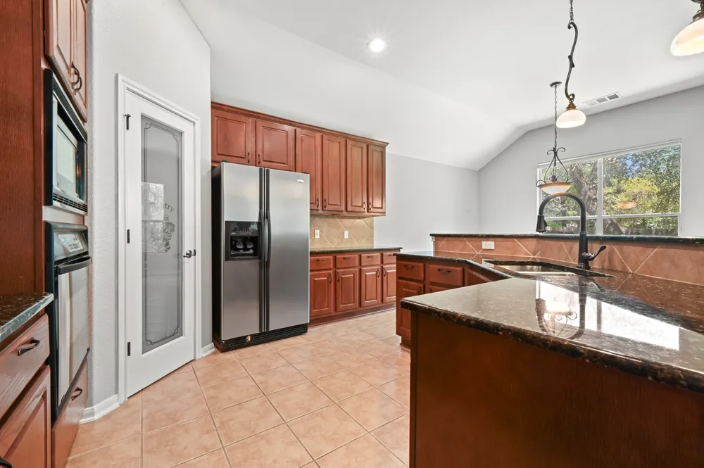 6413 York Bridge Circle Austin, TX 78749