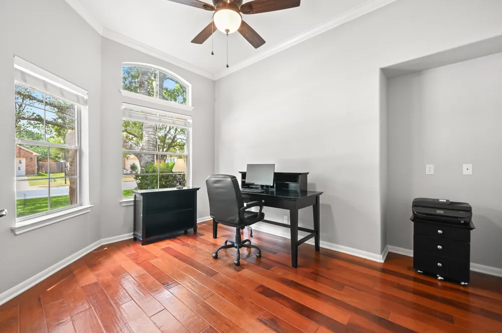6413 York Bridge Circle Austin, TX 78749