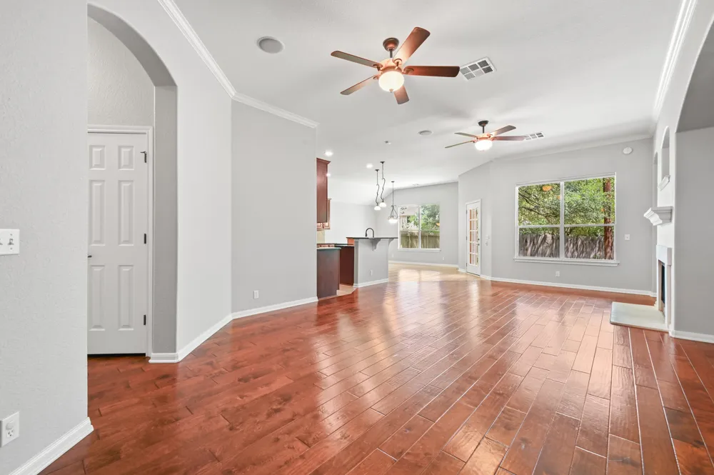 6413 York Bridge Circle Austin, TX 78749