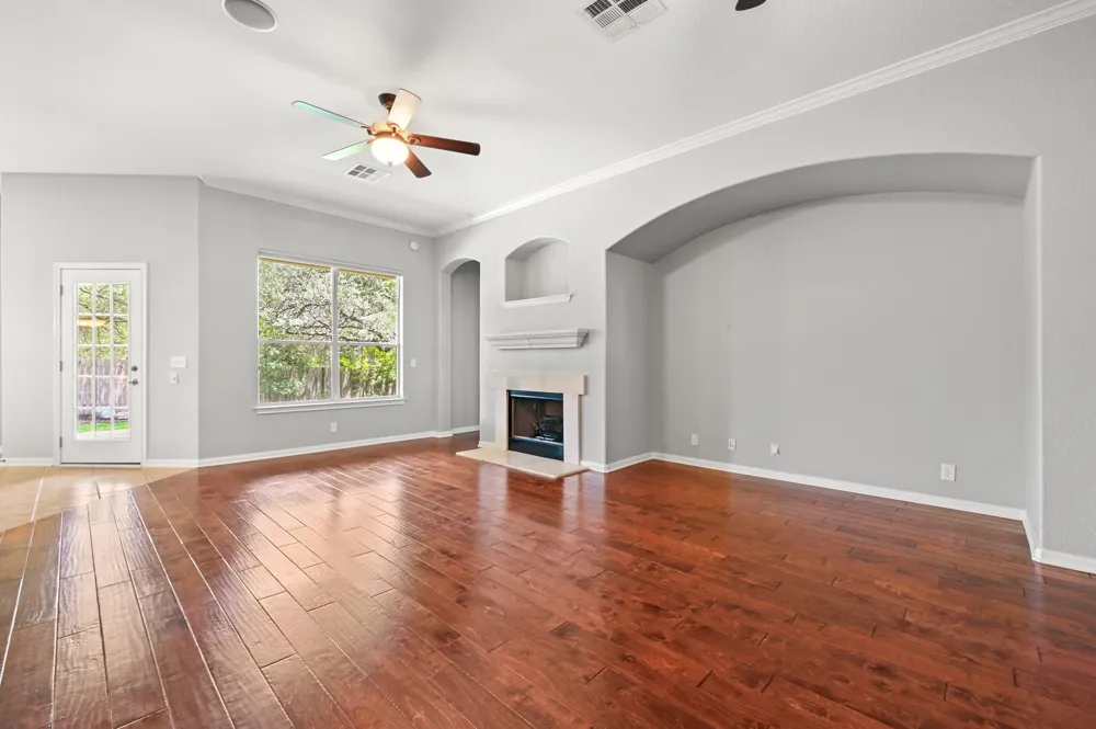 6413 York Bridge Circle Austin, TX 78749