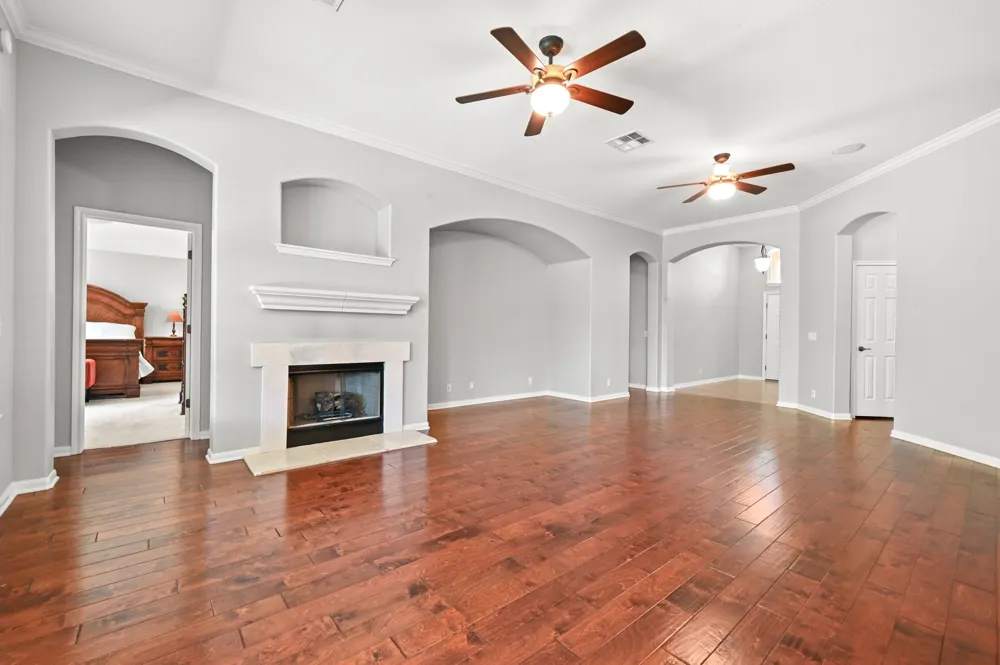 6413 York Bridge Circle Austin, TX 78749