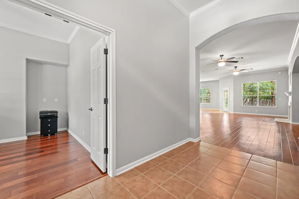 6413 York Bridge Circle Austin, TX 78749
