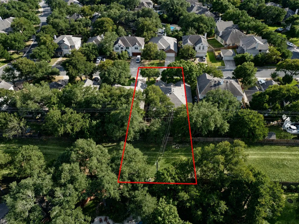 6413 York Bridge Circle Austin, TX 78749