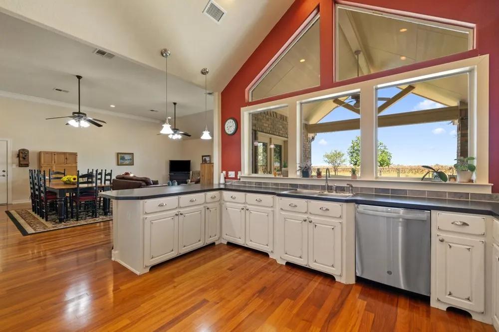 5421 FM 619 Taylor, TX 76574