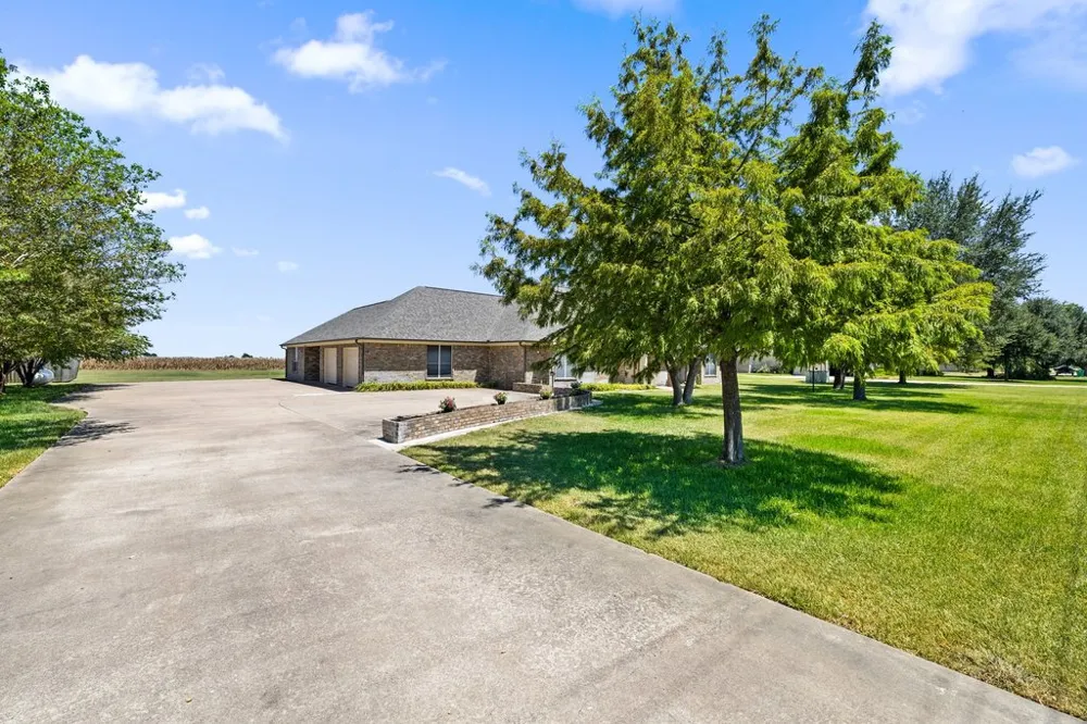 5421 FM 619 Taylor, TX 76574