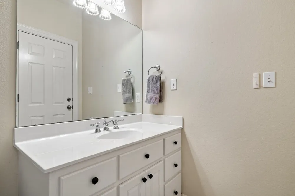 5421 FM 619 Taylor, TX 76574