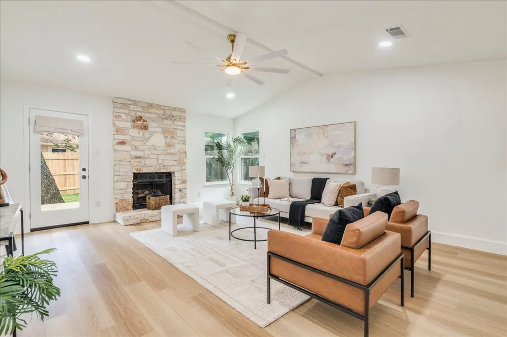 13000 Meadowheath Cove Austin, TX 78729