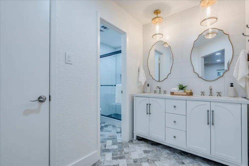 13000 Meadowheath Cove Austin, TX 78729