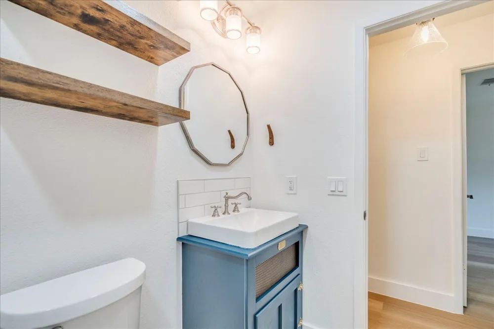 13000 Meadowheath Cove Austin, TX 78729