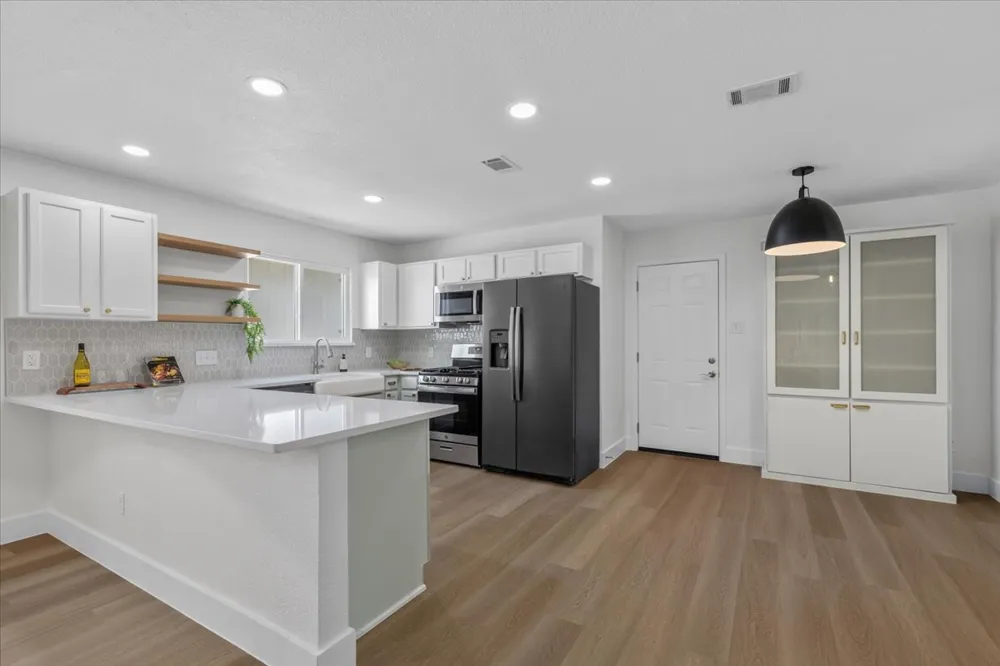 13000 Meadowheath Cove Austin, TX 78729