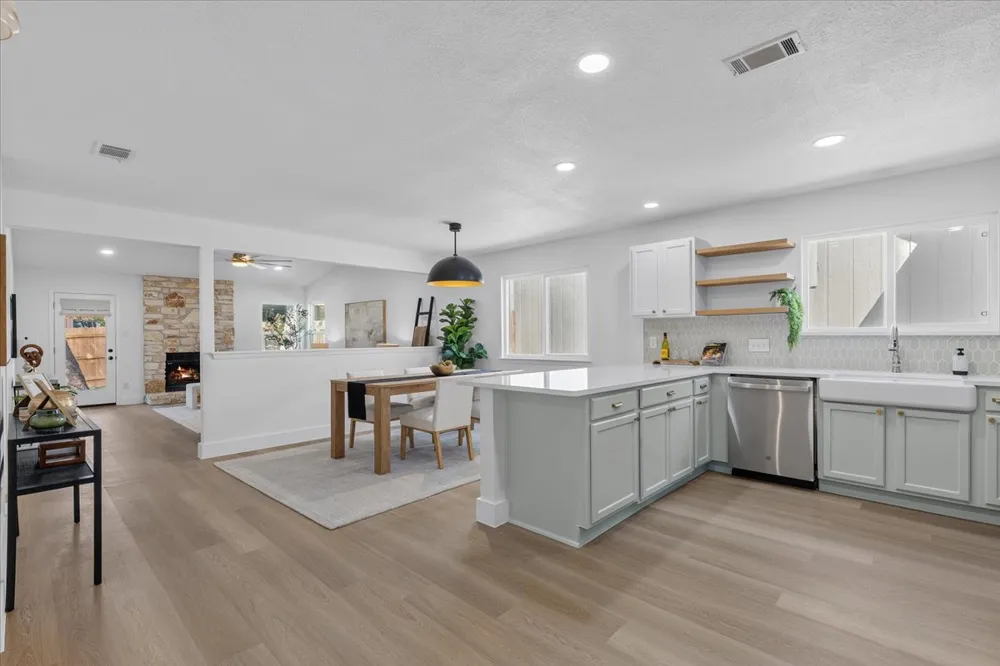 13000 Meadowheath Cove Austin, TX 78729