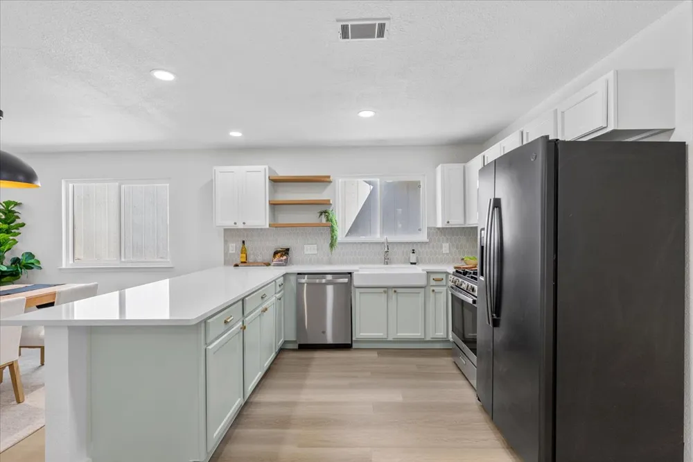 13000 Meadowheath Cove Austin, TX 78729