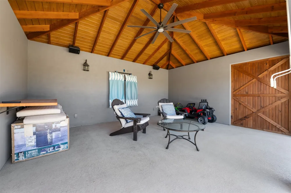 100 Honey Locust Cove Leander, TX 78641
